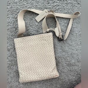 Bottega Giotti Florence Italy Ivory Woven Leather Crossbody Bag